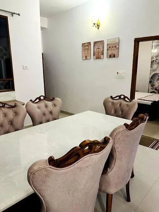 شقة Ajnara 2 فاراناسي