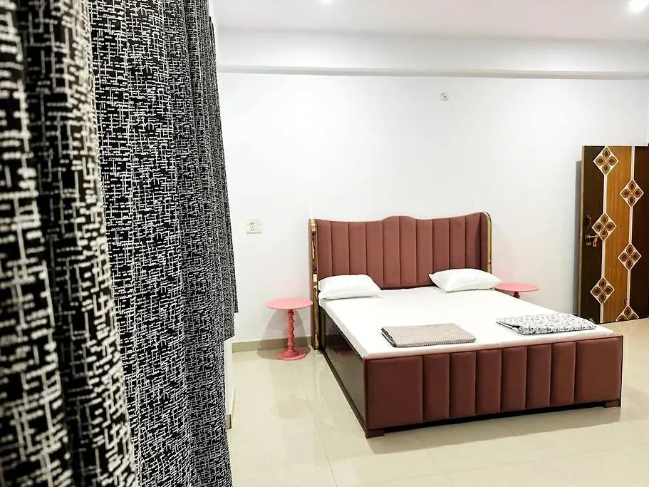 Ajnara 2 Apartman Váránaszi